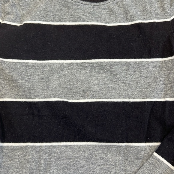 Lot of 2 Gap Long Sleeve Tees. Henley & Stripes - Picture 10 of 14